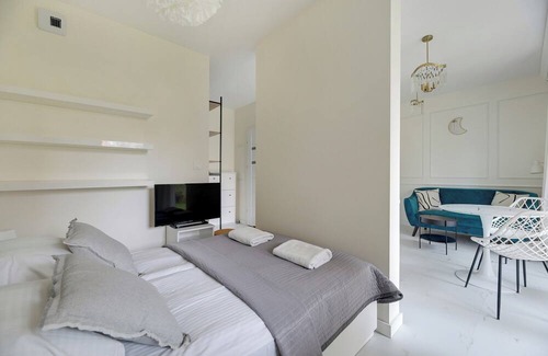 Emaus Apartment | Sunny Garden by Grand Apartments