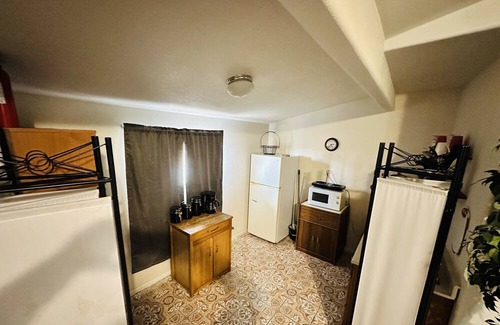 Paradise Apartment | 5 minutes to the Harry Reid international airport and 10 minutes from the strip!