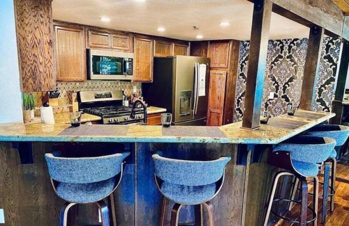 Big Bear Lake House | Beautiful Townhome Next To The Lake & Village