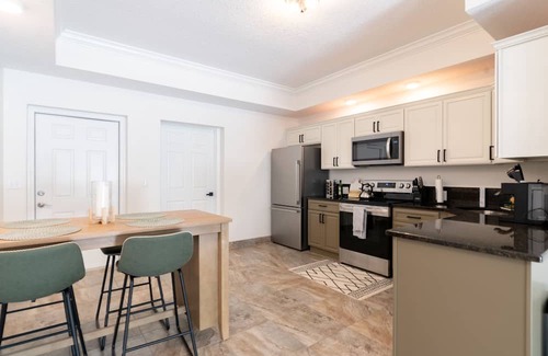 Crescent Beach Condo | Luxury 2BD 2BTH - Condo #1