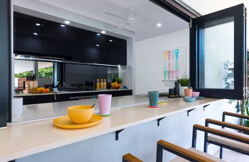 Trinity Park House | Luxury Sunny Oasis: Pool, SUV Hire, Near Marina