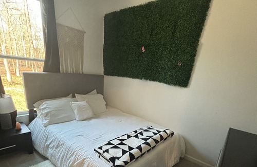 Walkertown House | Secluded close to everything!