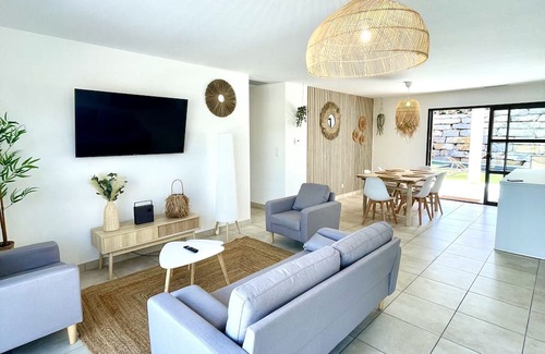 Chauzon Villa | Villa Vaninha Avec Piscine Dans Village Typiquement Ardéchois