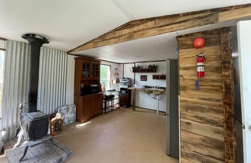 Huntsville RV Rental | Waterfront Bunkhouse Cabin & Creekside Campground , Atv & Pet friendly