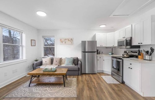 South Britain House | #38g - A LakeHouse Bungalow