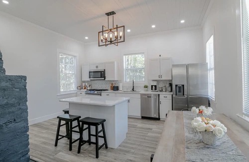 Mobile House | Southern Charm on Charles