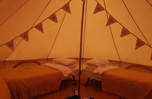 Castletown Hotel | Nine Yards Bell Tents @ the TT