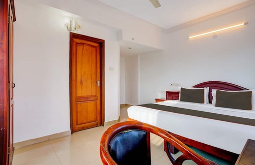 Thampanoor Hotel | Collection O Thampanoor Teekay Palace