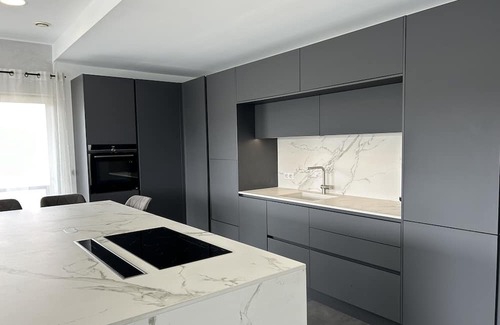 Juvignac Villa | Villa Contemporaine Avec vue sur la Garrigue, Piscine Chauffée et Jacuzzi