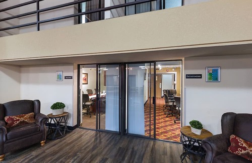 Casper House | Family Vacation! Minutes from Downtown Bismarck, Free Airport Shuttle, Pool!