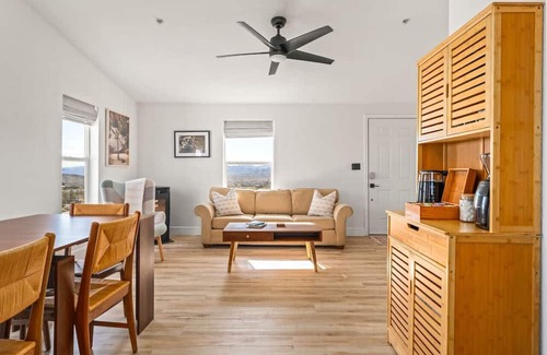 Yucca Valley House | Cholla Hills Home: Stargazer's Escape to JTNP