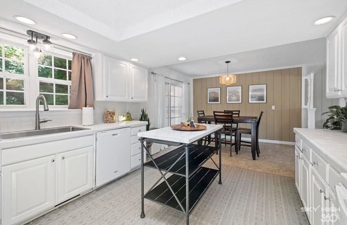 Rogers Cottage | Creekside Oasis: Pool/Hot Tub | Beaver Lake & DTR
