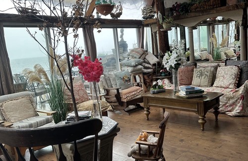 Lordship Villa | A little piece of peace at the beach 🏖️ the perfect summer rental!