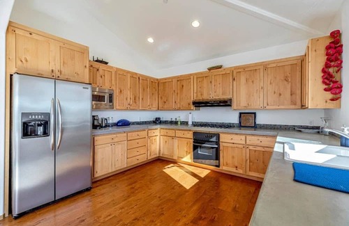 Soquel House | Furnished 2 Bed 1.5 Bath Home In Sunny Santa Cruz County