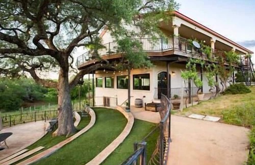 Marble Falls Apartment | Lonely Oak Guesthouse! Room 4