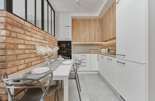 Srodmiescie Apartment | Comfortable Studio in Wrocław by Renters