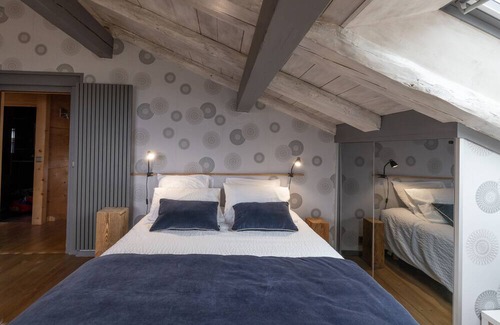 Saint-Gervais-les-Bains Ski Chalet | Chalet 'Hygge Avec Piscine' with Mountain View, Private Pool and Wi-Fi