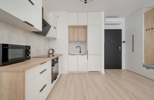 Srodmiescie Apartment | Apartment Kępa Mieszczańska by Renters