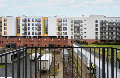 Srodmiescie Apartment | Apartment Kępa Mieszczańska by Renters