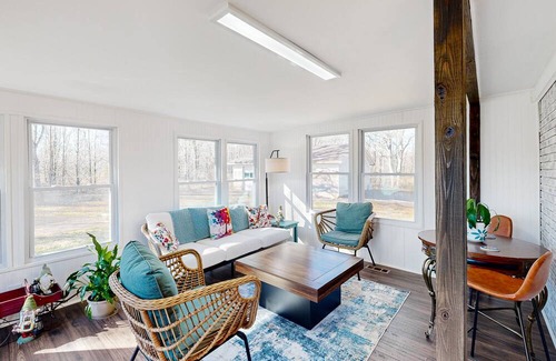 Converse House | Renovated Upcountry home with sun room, fireplace, & central AC - dog-friendly