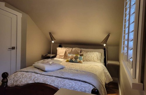 Milton House | Anthropocene Cottage at Crawford Lake