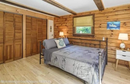 Belmar Apartment | Summer Beach Cabin Only 4 miles to beach