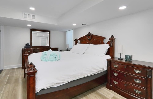 Springfield House | Cozy 1-bedroom house in West Springfield