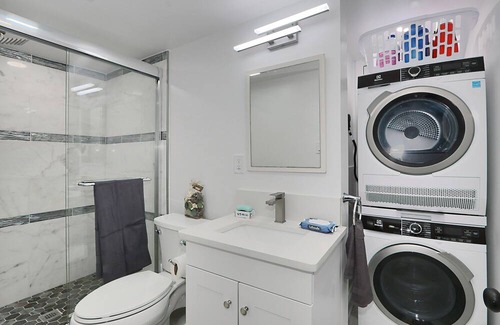 Springfield House | Cozy 1-bedroom house in West Springfield