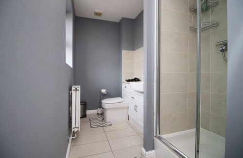 Ely House | Spacious 3BR House Cardiff - Free Parking 3 cars