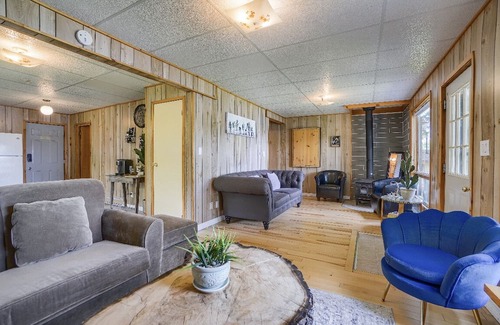 Coboconk Cabin | Cozy Waterfront Cottage!