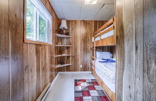 Coboconk Cabin | Cozy Waterfront Cottage!