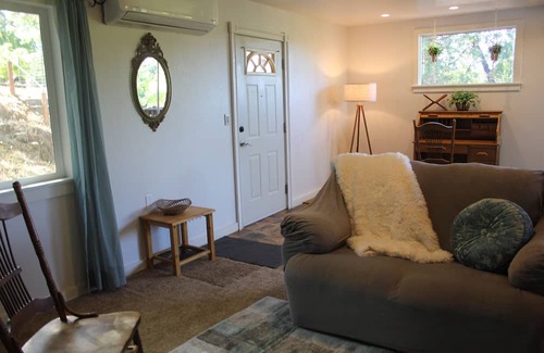 Placerville House | Exclusive way-point home. Central location to Apple Hill, Hospital, Main Street