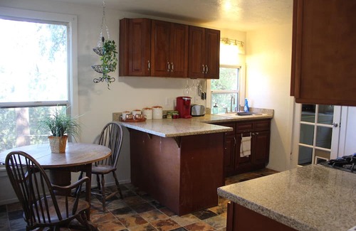 Placerville House | Exclusive way-point home. Central location to Apple Hill, Hospital, Main Street