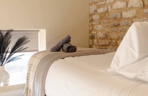 Cowbridge House | Exclusive Cottage Retreat Near Cardiff