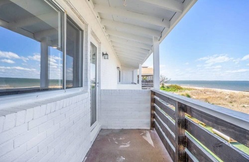 Willoughby Spit Apartment | *Waterview* Ocean View Suite on the Beach