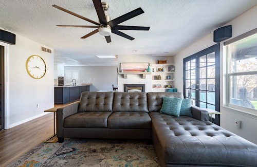 Northeast Heights House | Your ABQ Paradise: Spacious, Views, Pool & Hot Tub