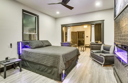 Saint Claude House | New Orleans Duplex: 2 Mi to Bourbon Street!