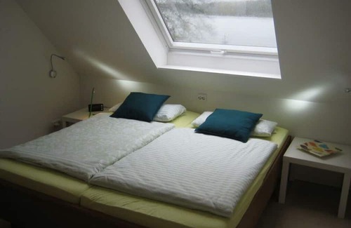 Strenglin Apartment | Holiday house on the lake bank