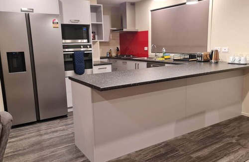 Palmerston North House | El Beracca Retreat - A Home away from home.