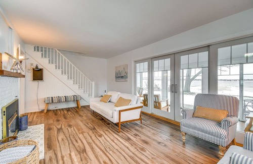 Town of Owasco Cottage | Tranquil Auburn Lakehouse w/ Sunroom & Game Room!