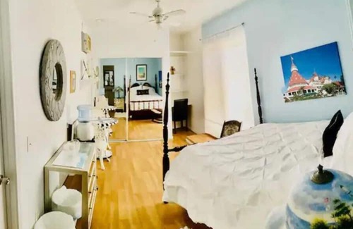 El Cajon House | Stunning Bedroom. Access to pool