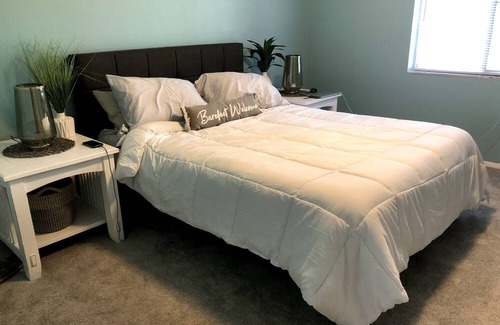 Park East Condo | Enjoy everything Sarasota has to offer! Close to downtown, and gulf beaches.