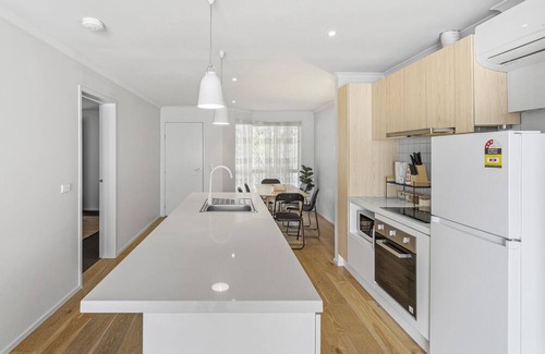 Corio Villa | Lovely Living - Relax in the Bellarine Peninsula