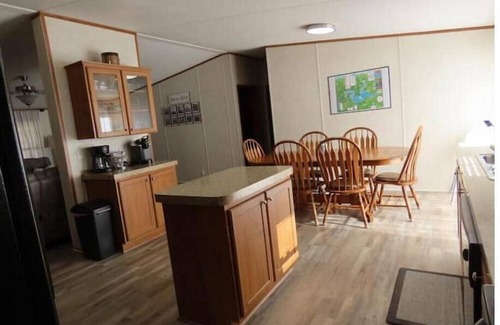 Karnack House | 3 Acre Waterfront Caddo Lake House w/Boat Dock