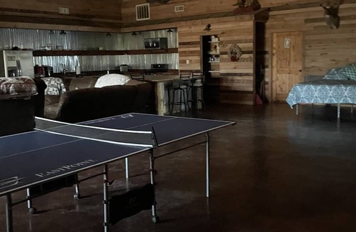 Cason Other | 3500 sq ft barndominium, sleeps 9 guests. 3 bedrooms and 3 bath with gym.
