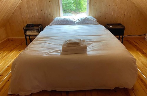 Necedah Cabin | Castle Rock Hideaway