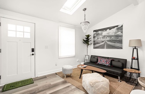Fountain Square Apartment | Indy Pink Premier Living in Fountain Square