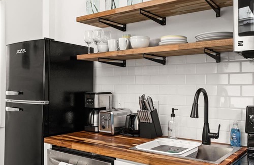 Fountain Square Apartment | Indy Pink Premier Living in Fountain Square