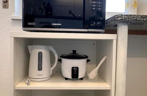 Hoengg Apartment | Gemütliches Apartment mit Einem Schlafzimmer in Zürich Höngg