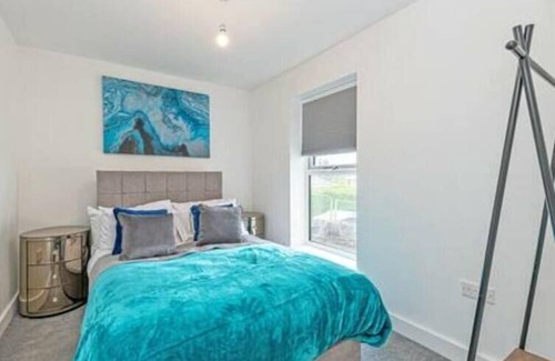 Heswall Apartment | Gospel Heights Two Bed Apt